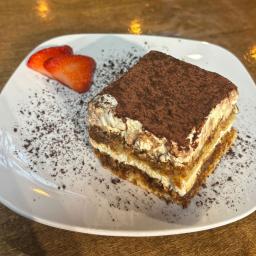 Tiramisu Cake